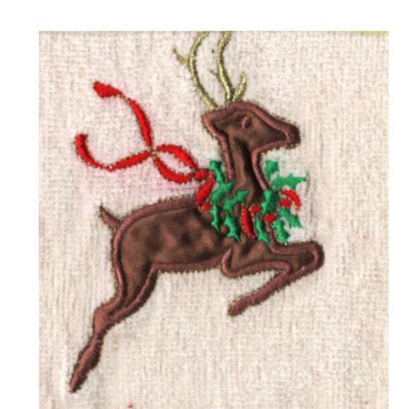 Bathroom Towel Set Holiday Decor Adorned Reindeer Bath Accessories Christmas - Picture 3 of 3